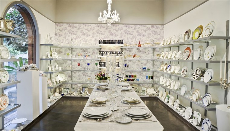 Les Arcades Reveals Renovated Premises 